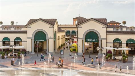 ᐅ Gucci Outlet a Serravalle Scrivia (AL): Orari Apertura e Mappa